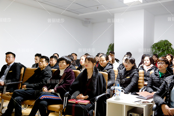 皮肤医生力荐方法：三步修复皮肤角质层